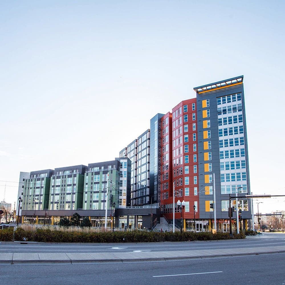 Building-Exterior-01-WaHu-Minneapolis